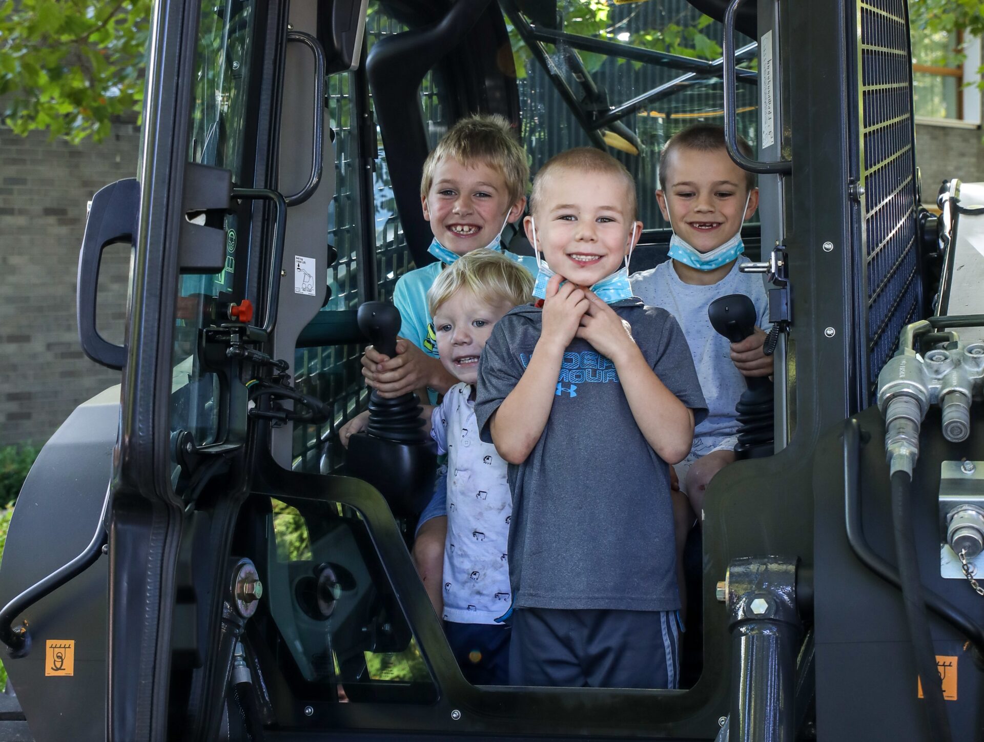 https://ronaldmcdonaldhousebcy.ca/wp-content/uploads/2024/02/CharityDrive21-BradK-26-crop.jpg